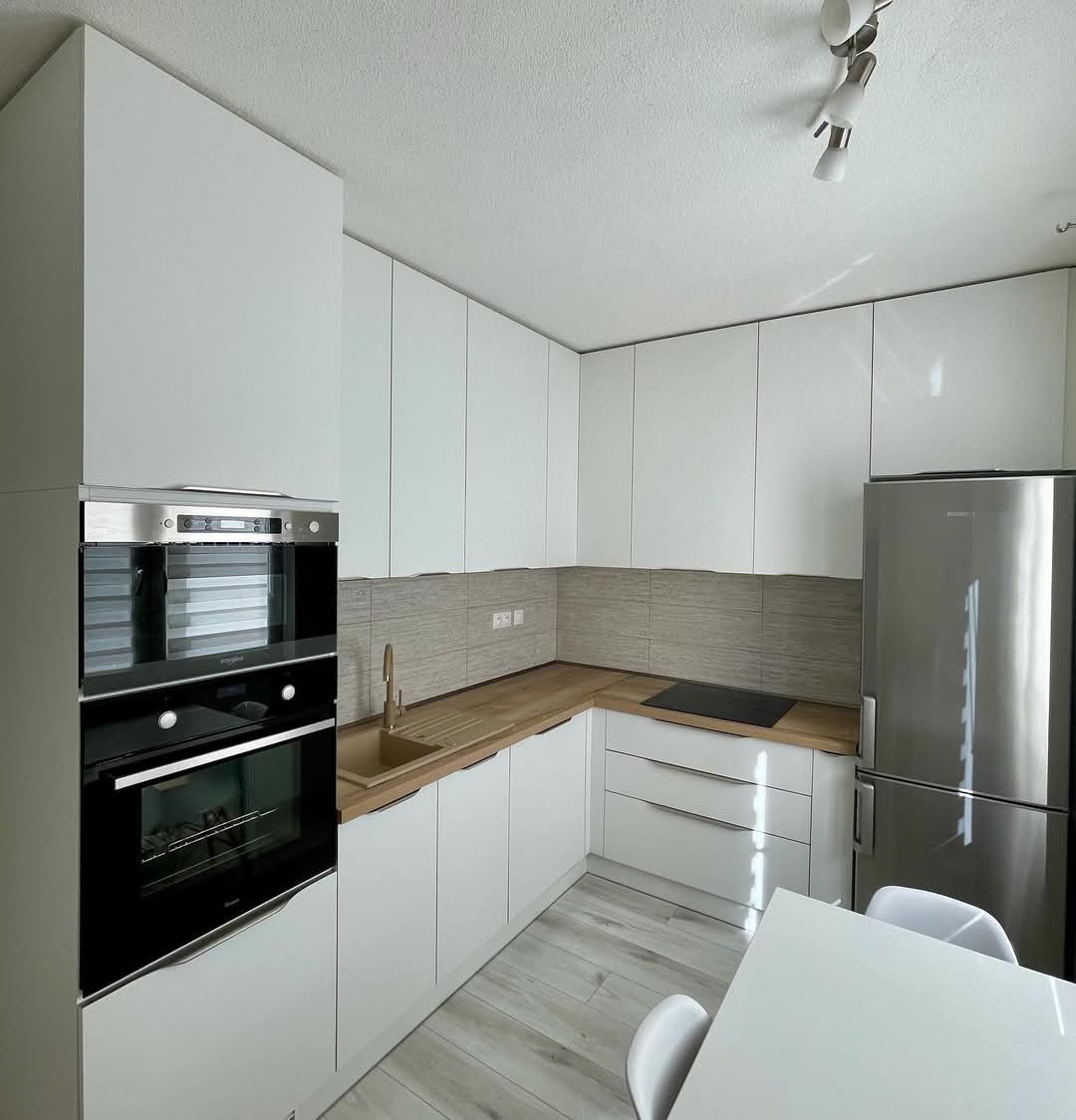 Kuhinja po meri sa ugradnim aparatima - izrada i montaža, Sofix Niš, model 33