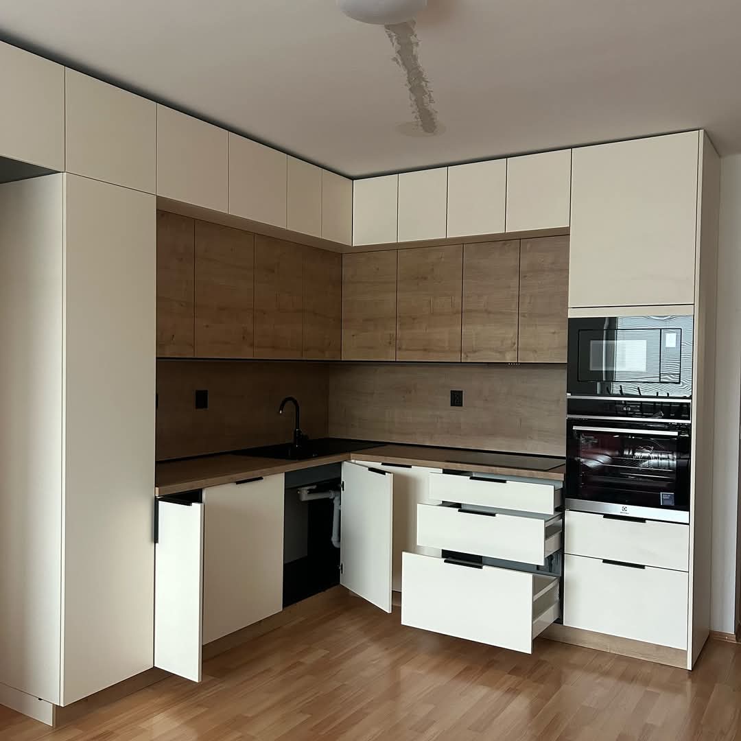 Kuhinja po meri Niš - izrada kuhinje od pločastog materijala, model 80