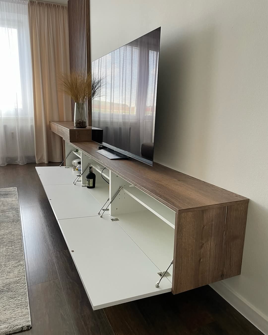Nameštaj za dnevni boravak po meri - TV panel i komoda, Sofix Niš, model 37