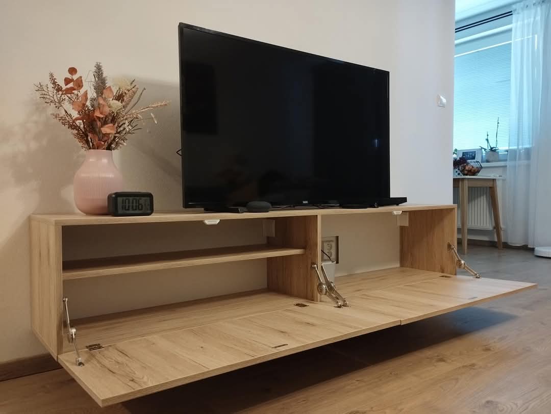 TV regal po meri sa LED osvetljenjem - izrada nameštaja, Sofix Niš, model 30