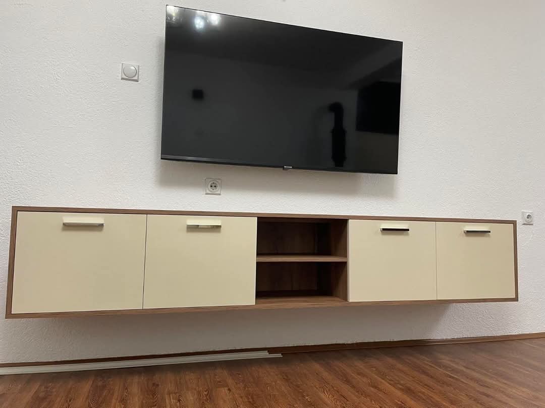 Primer izrade TV police po meri u Nišu - Sofix nameštaj, model 23