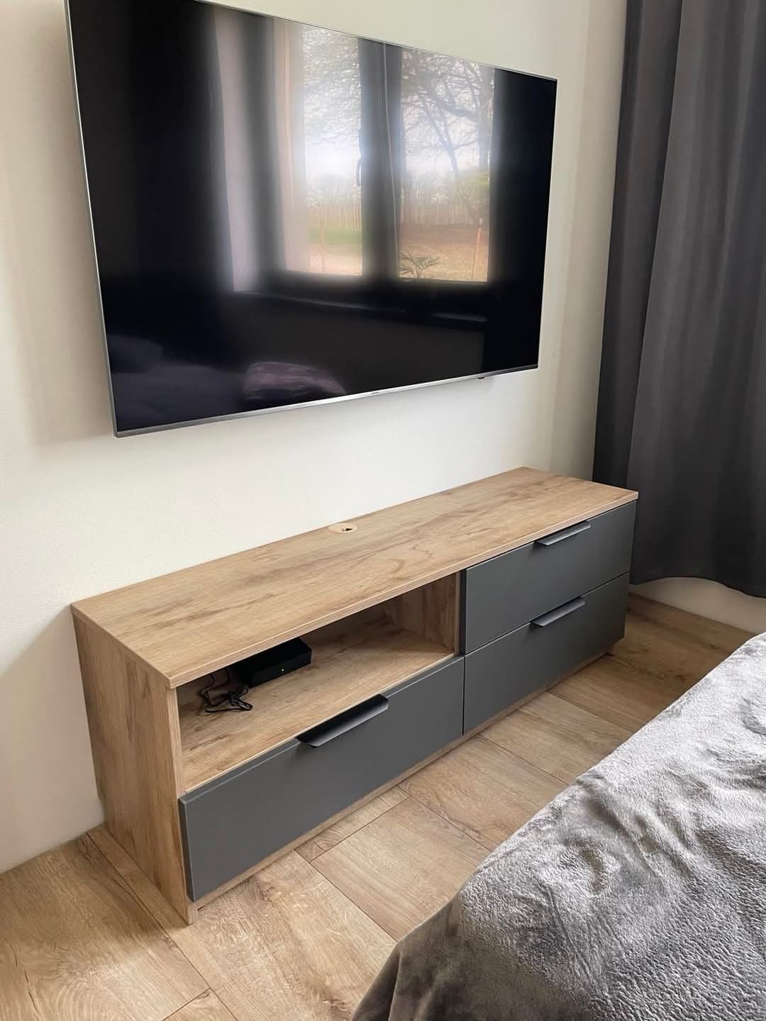 Primer izrade TV police po meri u Nišu - Sofix nameštaj, model 19
