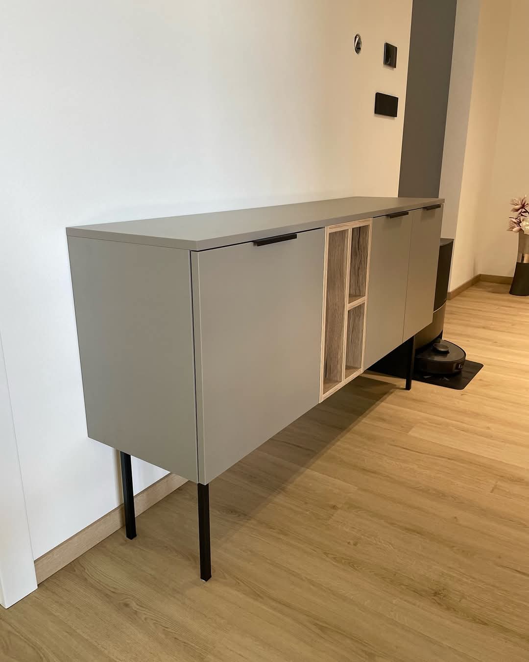 Nameštaj za dnevni boravak po meri - TV panel i komoda, Sofix Niš, model 9