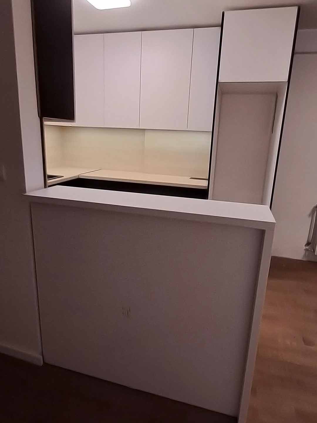 Kuhinja po meri Niš - izrada kuhinje od pločastog materijala, model 10