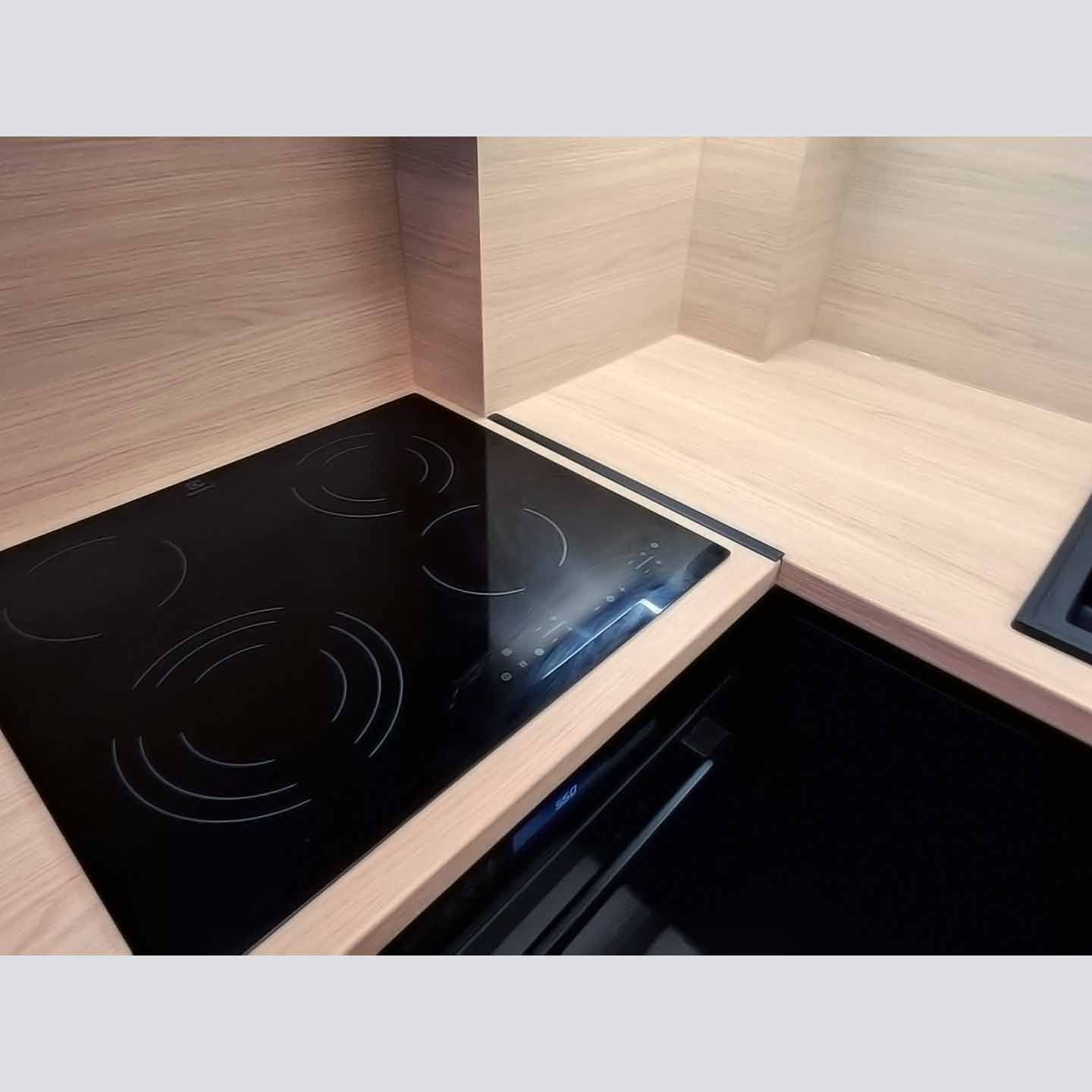 Nameštaj za kuhinju po meri - moderan dizajn kuhinje, Sofix Niš, model 16