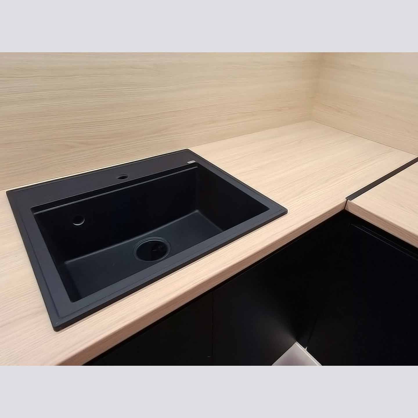 Kuhinja po meri Niš - izrada kuhinje od pločastog materijala, model 15